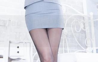 Beautyleg – Kiwi在校园的私拍“事件”：让人忍不住想多看几眼！