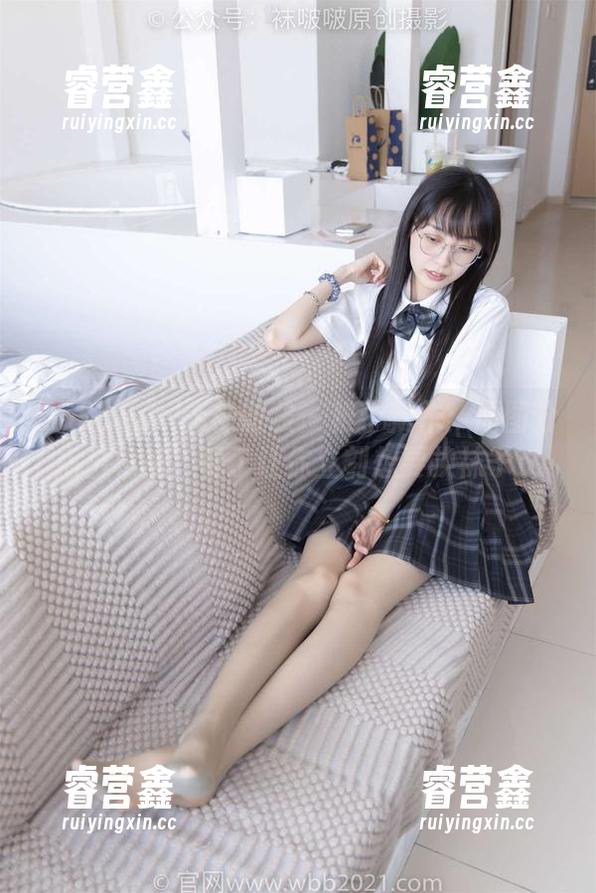 BoBoSocks袜啵啵 - 稚予新作：原图分指白棉袜，看了让你立刻想要换袜子！