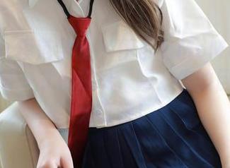 MFStar模范学院 – 伊小七MoMo的美脚图包：每一寸都在说，嘿，你的目光可别太低哦！