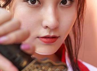 MiiTao蜜桃社 – 李宝宝：私拍作品里的秘密，谁和我一起偷看？