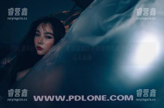 PDL潘多拉 - 深夜独白：看姗姗就打奥特曼的死库水写真图集总是让人心动