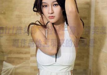 TuiGirl推女郎 – 轻轻一瞥，何奕恋的圣诞作品给我带来的温暖感