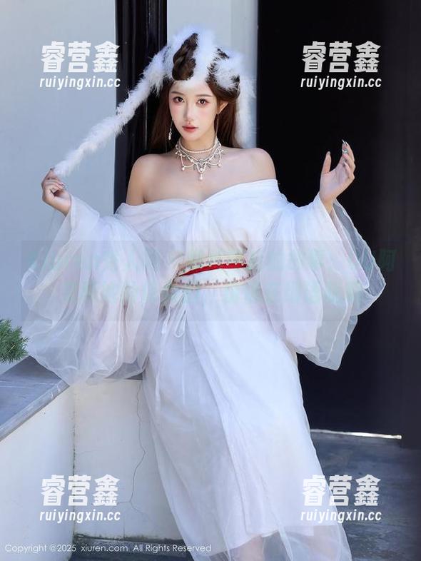 Xiuren秀人网-UU阿文 Xiuren秀人网 - 照片背后的故事:UU阿文和她的修女们,仿佛在细语呢喃