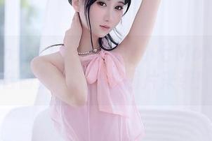 Xiuren秀人网 – 捕捉伊小七MoMo的天台时刻，无圣光图片来袭！