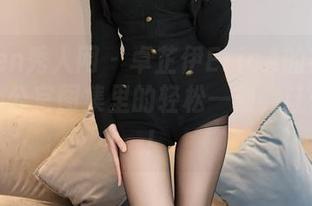 Xiuren秀人网 – 卓芷伊EricA的福利时光：办公室图集里的轻松一刻，让你放松！