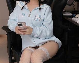 Xiuren秀人网 – 小茉莉jasmine的作品精选：温柔得让人想多看一眼