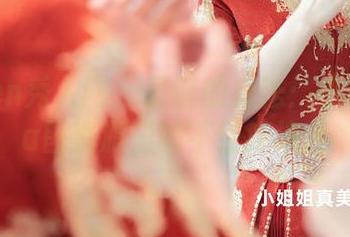 Xiuren秀人网 – 圣诞的魔法：小茶茶tea图资源里的不经意浪漫