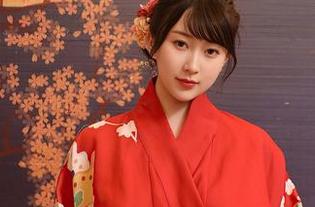 Xiuren秀人网 – 林子欣reya夏天作品分享：当阳光遇上水滴，那是夏天最美的调皮瞬间！
