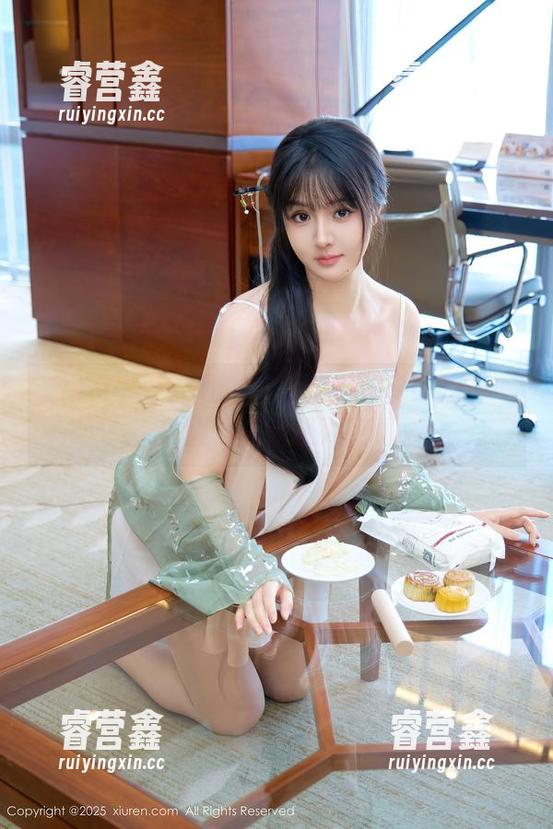 Xiuren秀人网-林星阑 Xiuren秀人网 - 林星阑的私房小剧场:原图女孩的迷人瞬间