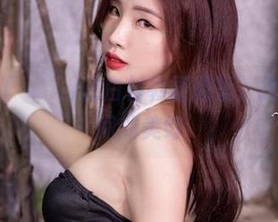 在Yebin(전예빈)的白衬衫图册里，找寻不经意间的美好