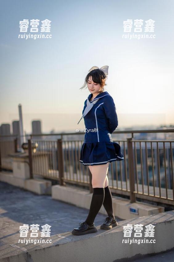 Zyra秋 Zyra秋的写真更新:可爱到让人怀疑人生,谁还敢说秋天不够暖和?