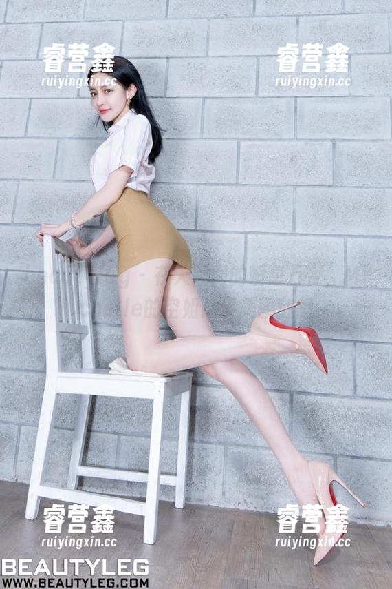 beautyleg-Michelle beautyleg - 在天际间的瞬息万变,Michelle的空姐高清美图随想