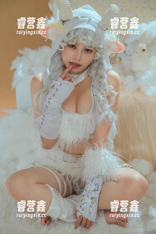 七月喵子蟊用私拍给你演绎一场女仆的日常戏剧