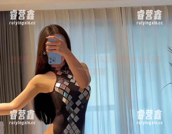 不爱笑的赛琳 微密圈 - 最新黑白写真集,不爱笑的赛琳告诉你什么叫做‘光与影的喜剧’!
