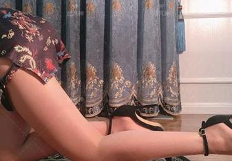 微密圈 – 当丝月神化身秘书，原图撕掉了全部滤镜：无圣光的绝美瞬间！