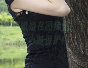 丽柜 – 王炜炜姐姐在图库里，下载时请带上心脏保护！