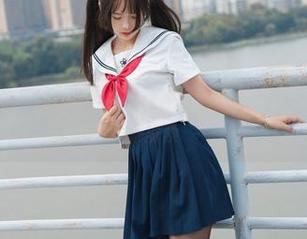 制服诱惑，兔玩映画私房图片让你眼睛一亮——95种姿态等你来探索