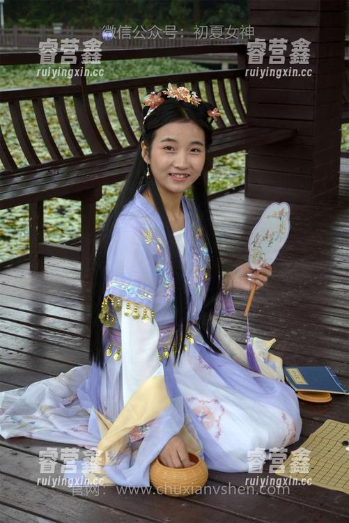 初夏女神 - 来啦！环环最新杜鹃女孩套图更新，适合‘花’痴和想偷懒的人！