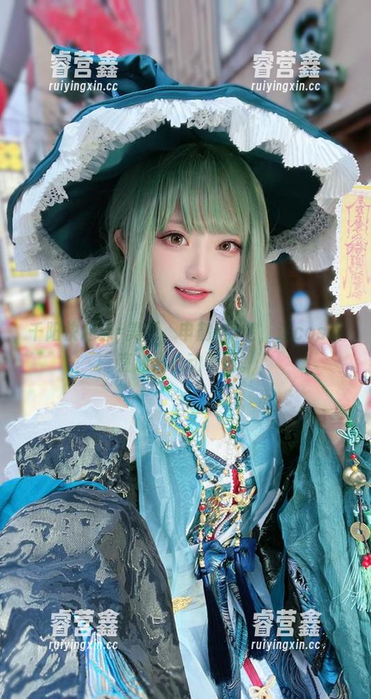 千阳快起床 千阳快起床=美丽,申鹤=惊艳,这cos简直让人心动不已。