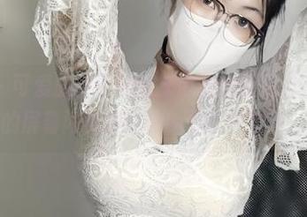 微密圈 – 可爱的肉巴的清凉内衣套装图包，保证你的屏幕闪烁得让你以为它在发光！
