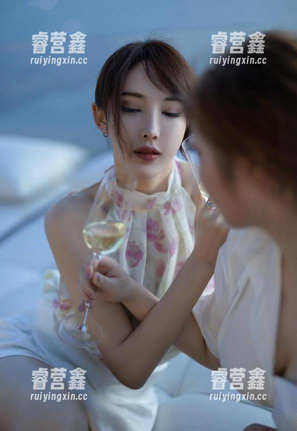 微密圈 - 从没见过这么美的连衣裙！周妍希的高清写真，保证让你眼前一亮，连纸巾都在准备了！