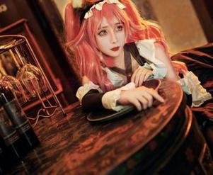 奶狮不咬人新作来袭，赫萝写真让你忍不住气喘吁吁