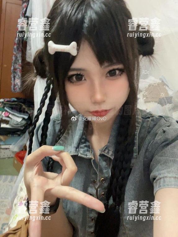 安曜曜 抓住双人写真神态,安曜曜的图片资源带你飞!