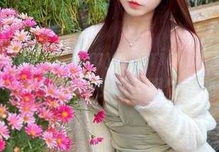 套装大作战！宝儿mysterial的最新写真，看她如何用衣服征服你的心！