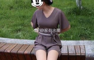 微密圈 – 一幅画引发的修女梦：家有水墨老师的高清下载，不下载绝对会后悔！