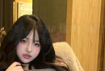 微密圈 – 一组小优优子的办公室写真，谁说工作不能有点趣？