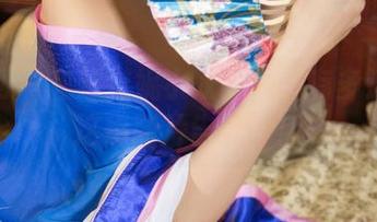 尤果网 – 想知道妮小妖的眼镜有多迷人？这组图片告诉你！