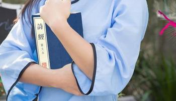 尤果网 – 高清栗子比基尼写真，一键下载尽享阳光与青春的味道！