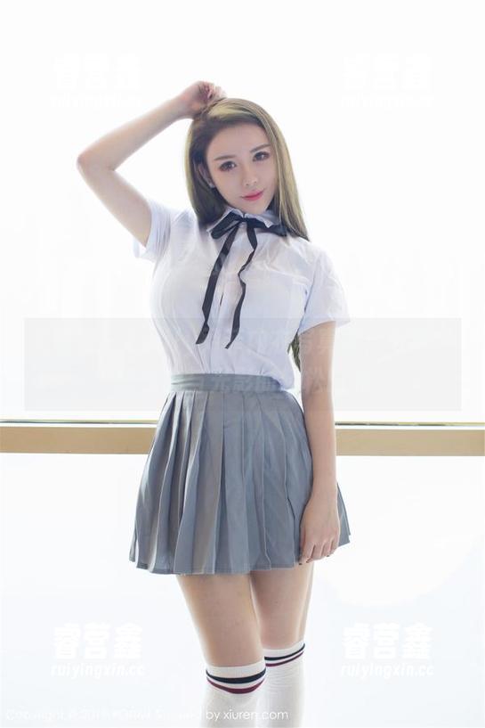 尤蜜荟-Emily尹菲 尤蜜荟 - Emily尹菲内衣写真集:分享一段色彩与光影的轻松时光