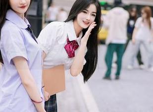 尤蜜荟 – 易阳Silvia的美足合集：我们一起走过的那些路