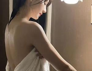 微密圈 – 泳衣里的就是阿朱啊：精选写真透出那丝小幽默感和阳光气息