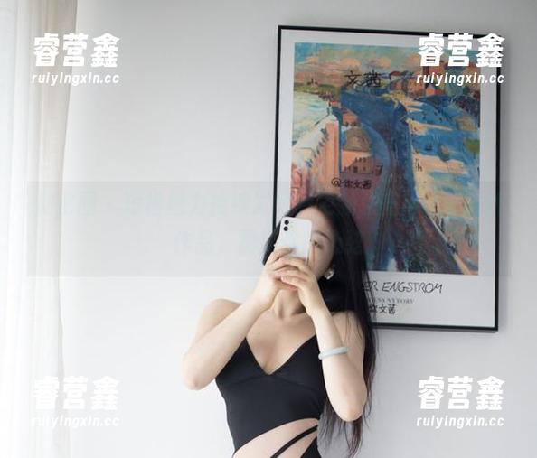 微密圈 - 短裙魅力持续发酵：更新张鑫baby的新作品，震撼你的心弦