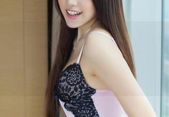推女神 – 两个字，免费！欧阳妮娜娜的户外写真让我学会了如何在自然中大方展现自己。