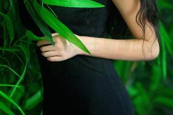 推女郎 – 吊带梦游：王明明的图片合集带你放飞自我