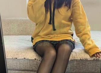 微密圈 – 照片狂欢：提袜少女的微信朋友圈系列，谁说免费不可以看得精彩？
