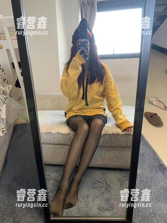 提袜少女 微密圈 - 照片狂欢:提袜少女的微信朋友圈系列,谁说免费不可以看得精彩?