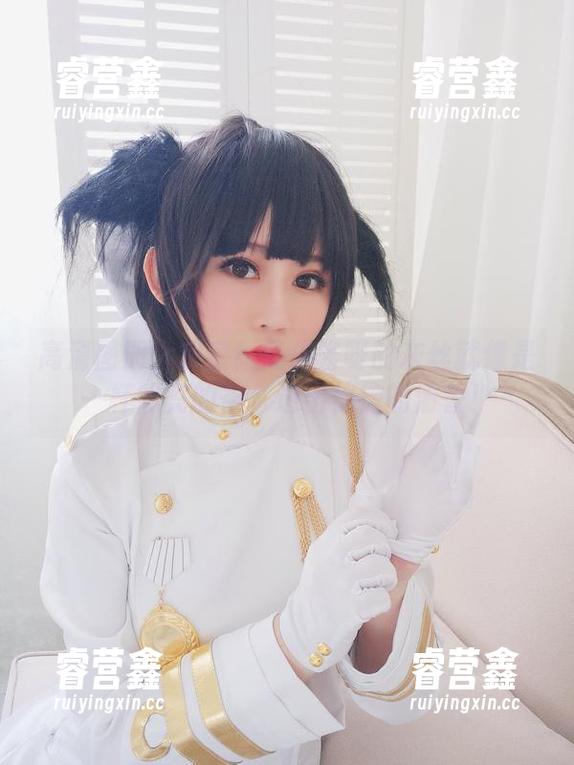 是依酱呀 高清图册大解密!是依酱呀的灰丝就像是一杯明亮的茶,透出恍惚的清香!