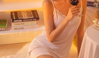 木绵绵OwO教你如何在私拍中化身兔女郎，这美图绝对能引发围观！