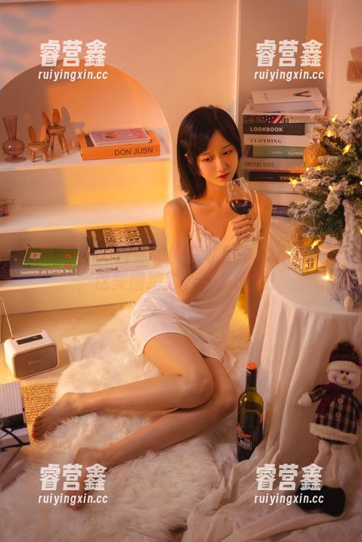 木绵绵OwO 木绵绵OwO教你如何在私拍中化身兔女郎,这美图绝对能引发围观!