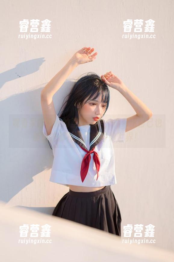 观看果咩酱w的圣诞写真，真希望自己也能钻进那片雪白的奇妙世界！