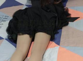 梦丝女神 – 福利图片在这里，晓晓的黑色魅力，如此难以抗拒