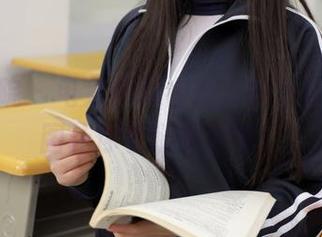 模范学院 – 电竞唐嫣在线，秒杀长腿！原图让你看腿看个够！