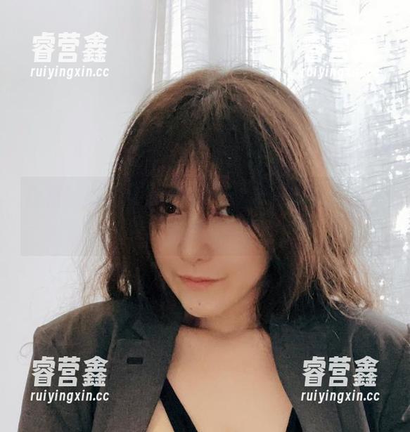 白裙，樱晚gigi的秘密武器—这最新作品集让人心动不已！