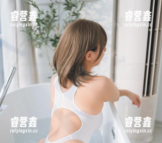 浅安安 浅安安的丝袜套图:穿上它们,我也想飞!