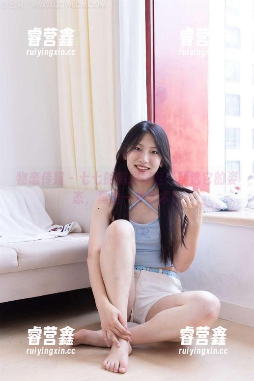 物恋传媒-七七 物恋传媒 - 七七的高跟凉鞋:精选它的姿态,真是一种艺术!