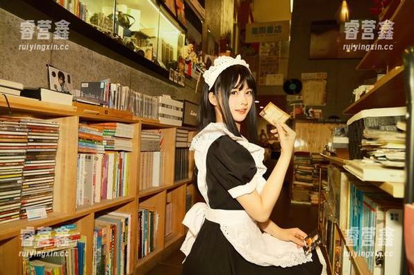 白莉爱吃巧克力 白莉爱吃巧克力出没:图库下载原理猪,深巷里的女仆真是香啊